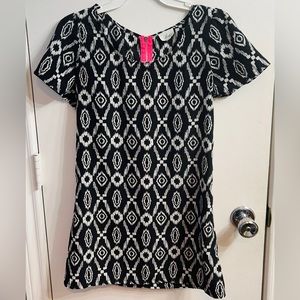 Cute Aztec print satin tunic size small
